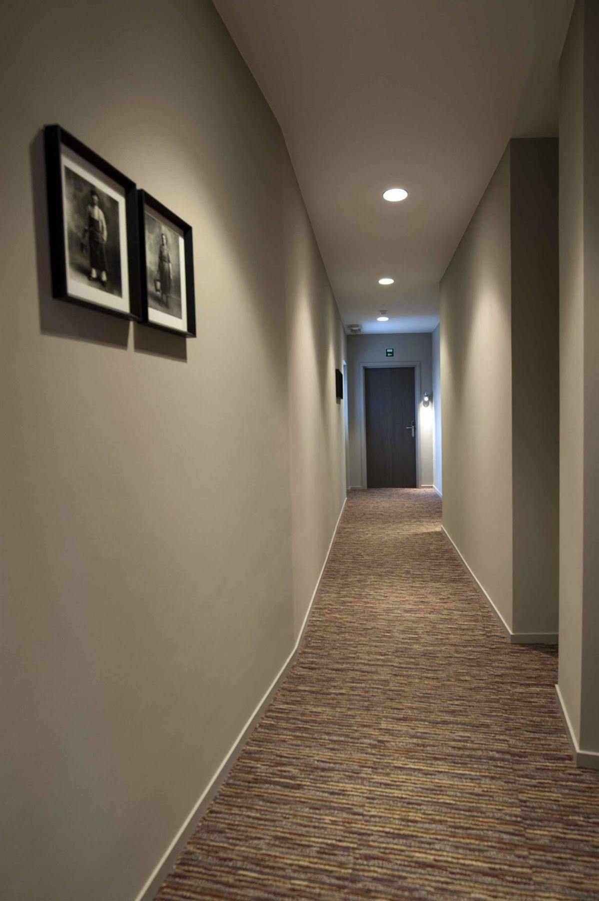 Square Hotel Kortrijk Eksteriør bilde